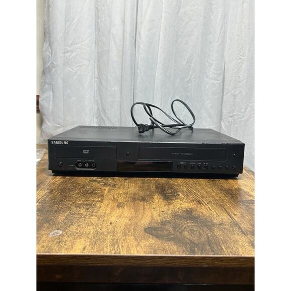 Samsung DVD-V9800 DVD VHS Combo Player HDMI 4Head Hi-Fi No Remote READ - Picture 2 of 15